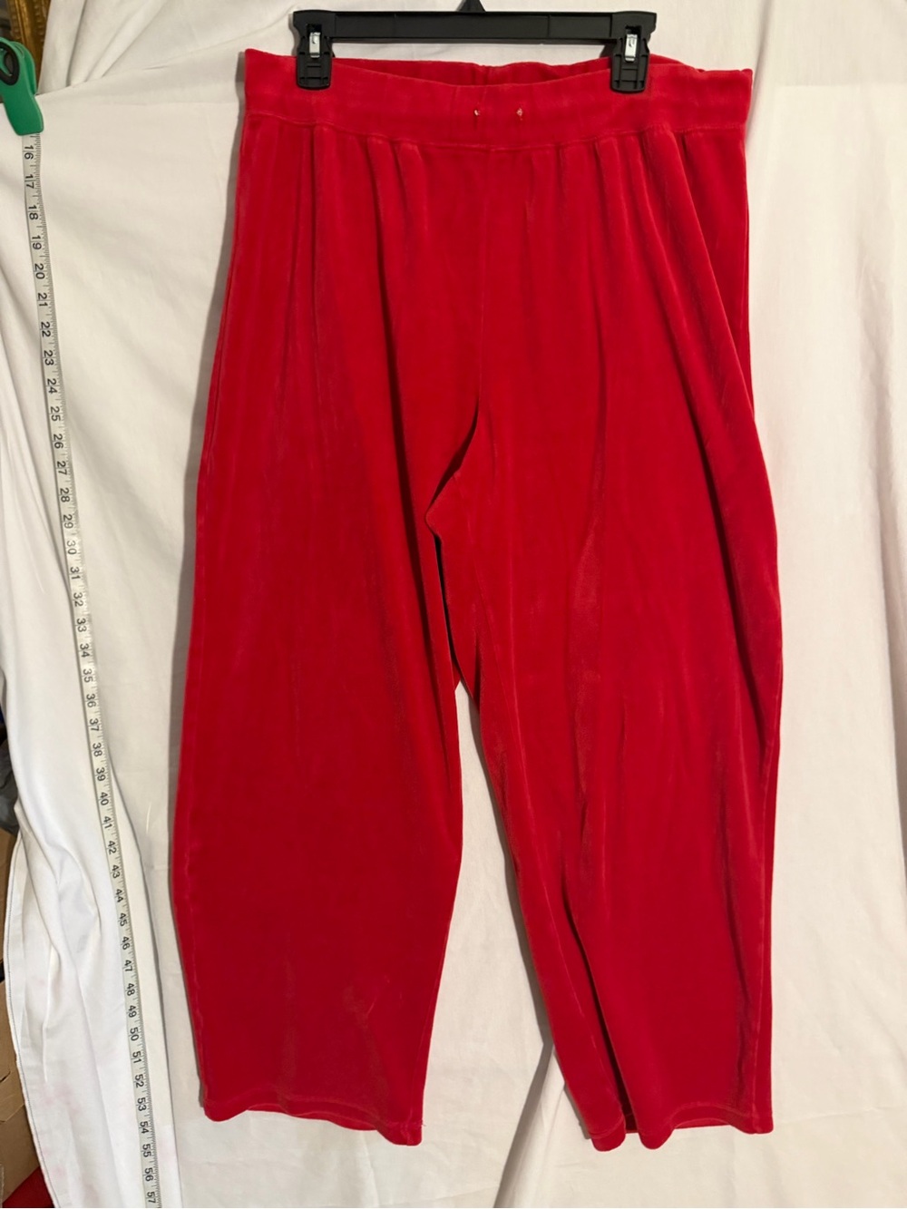 #513 Women’s Essentials Red Velvet Cropped Wide-Leg Pants